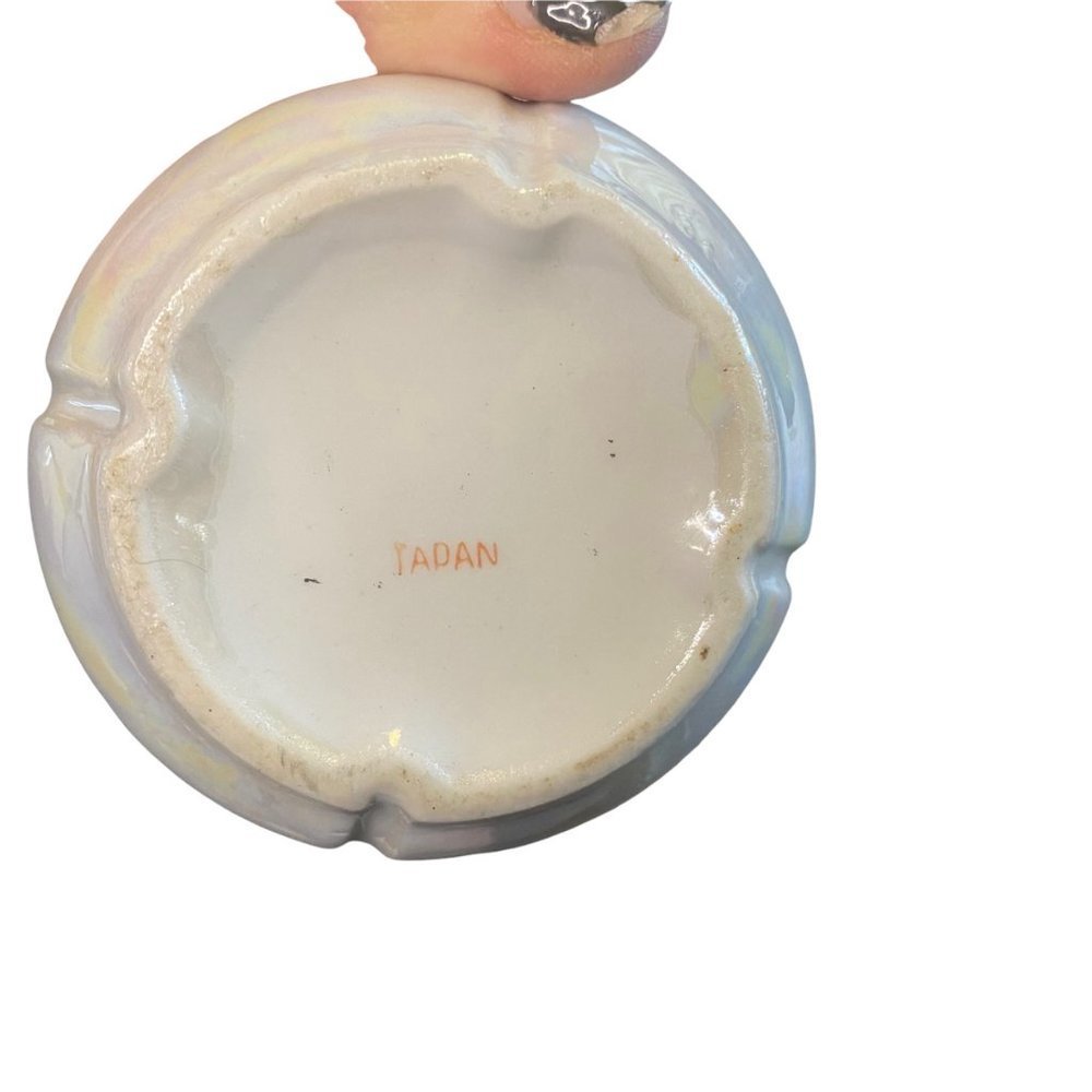 VINTAGE OPALESCENT PORCELAIN TRINKET BOX - Picture 8 of 8